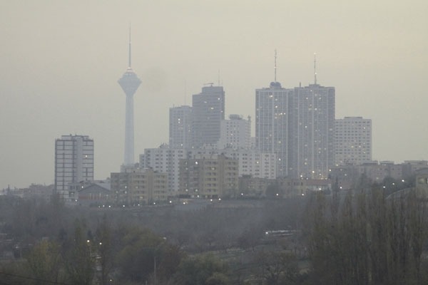 آلوده‌ترین مناطق تهران؛ از میدان انقلاب تا پارک شکوفه/ توصیه‌های وزارت بهداشت به پایتخت‌نشینانر