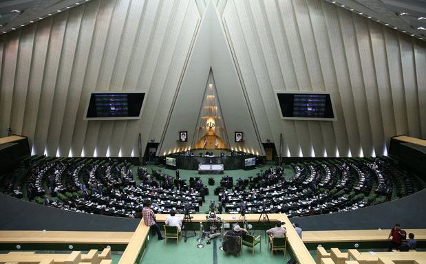 انتقاد نماینده تهران از اتهام بی غیرتی به بانوی ورزشکار
