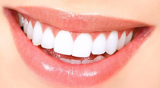 دندان‌هایتان را بدون نیاز به دندانپزشک سفید و پر کنید!