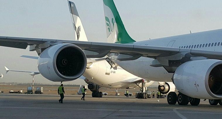 تصادف دو هواپیما در فرودگاه امام خمینی + تصویر