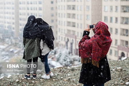 نخستین برف پاییزی تهران (+عکس)