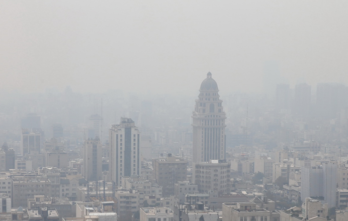 هوای تهران وارد محدوده قرمز شد/ هوا برای تمام افراد آلوده است