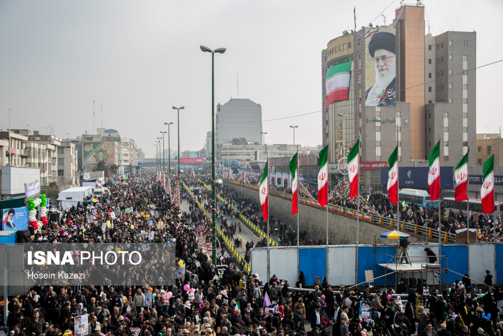(تصاویر) راهپیمایی باشکوه ۲۲ بهمن در تهران