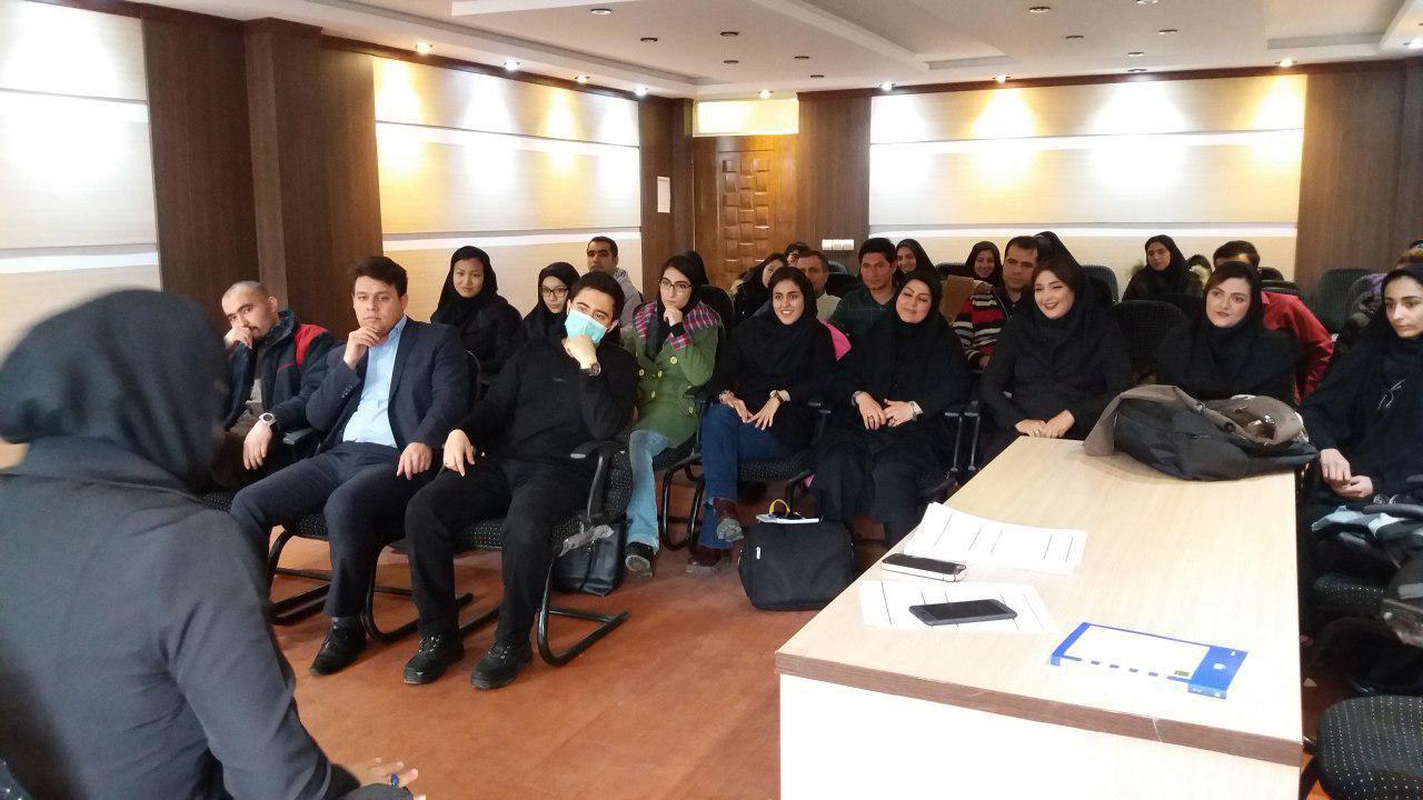 اولین سمینار حفظ کردن مواد قانونی و آیین دادرسی مدنی در دانشگاه پیام نور مرکز دماوند برگزار شد