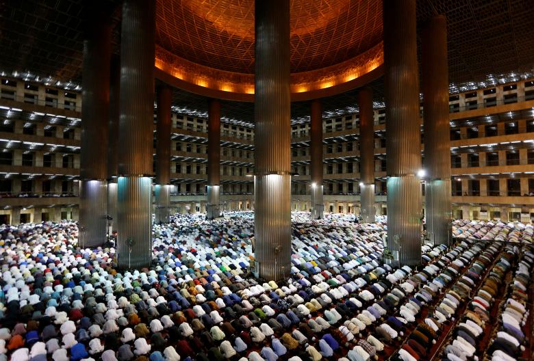 ماه رمضان در نقاط مختلف دنیا از نگاه رویترز
