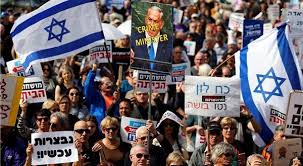 تظاهرات بر علیه فساد مالی نتانیاهو و کابینه اش در تل آویو
