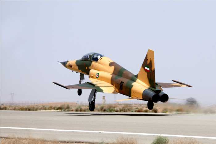 نخستین هواپیمای جنگنده ایرانی به پرواز درآمد