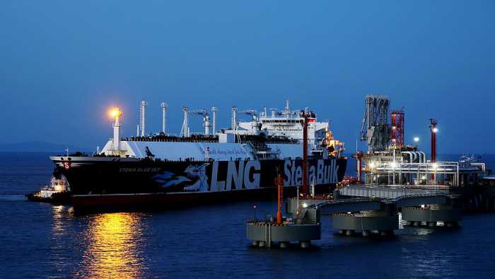 چین با قراردادهای جدید از ایران نفت می‌خرد