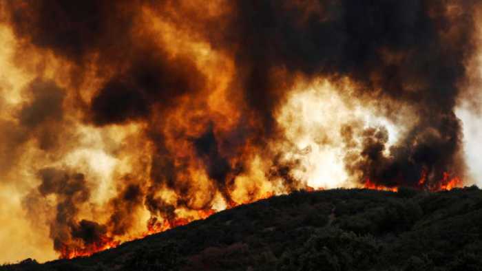 آتش سوزی در مندوسینو کالیفرنیا