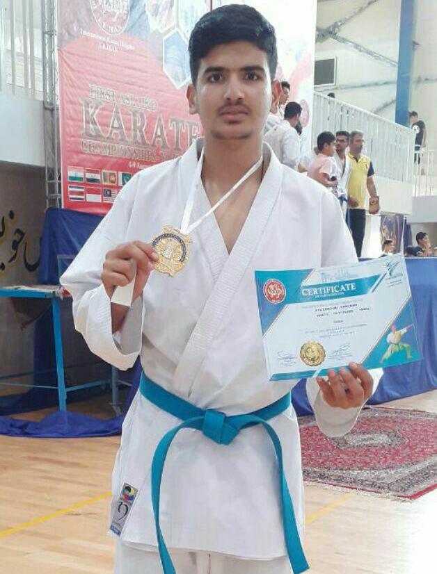 قهرمانی دانشجوی دانشگاه پیام‌نور همدان در مسابقات کاراته آسیا